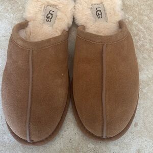 UGG Slippers - Chestnut size 8
